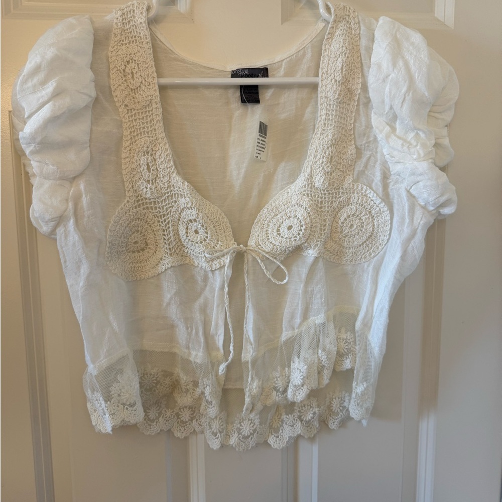 NWT Poetry Cream & White Crochet Accent Blouse